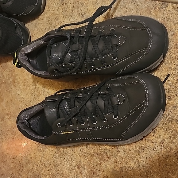 Clarks Shoes Bundle 5 For 2 Clarks Size 85 Poshmark